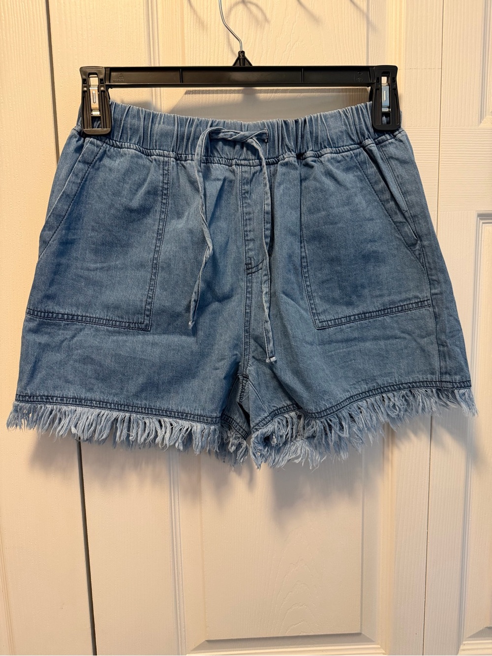 Light Wash Denim Frayed Hem Drawstring Shorts Large